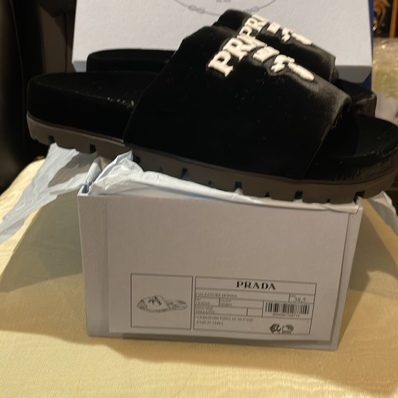 BNIB PRADA VELVET LUG SOLE SLIDES WOMENS 8.5 - Picture 4 of 7